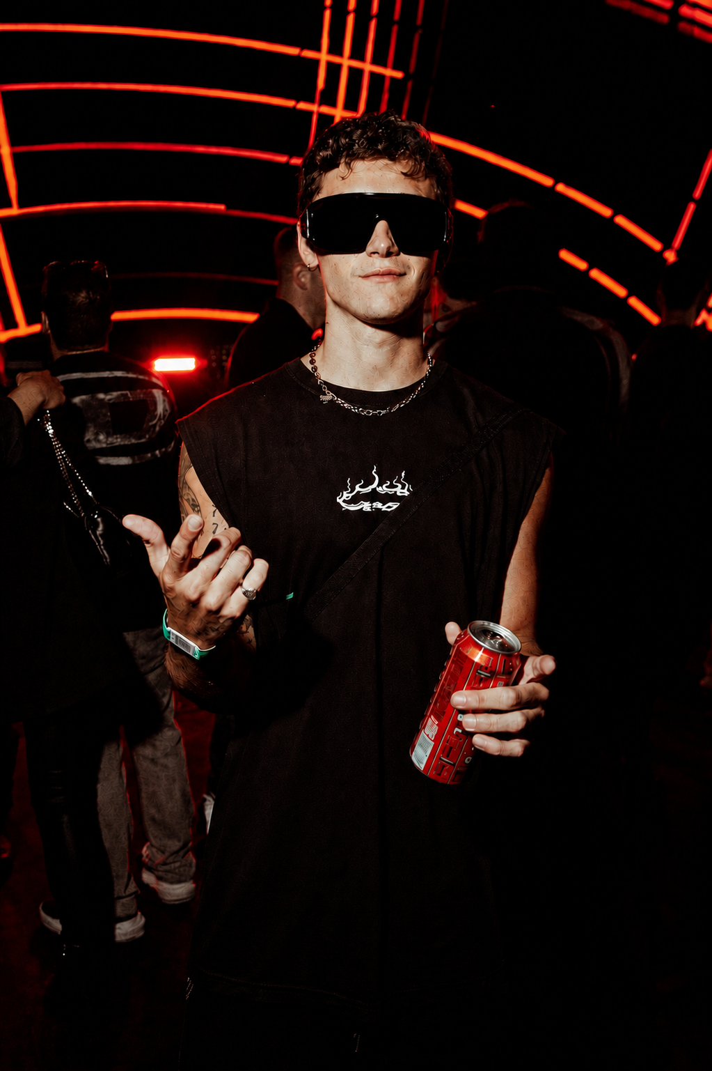 OVERSIZE SHADES